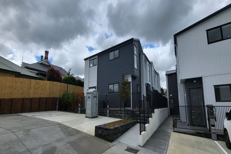 Photo of property in 17b East Street, Pukekohe, 2120