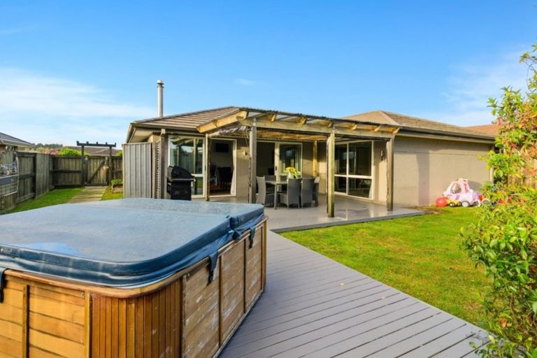 Photo of property in 75 Carroll Place, Owhata, Rotorua, 3010