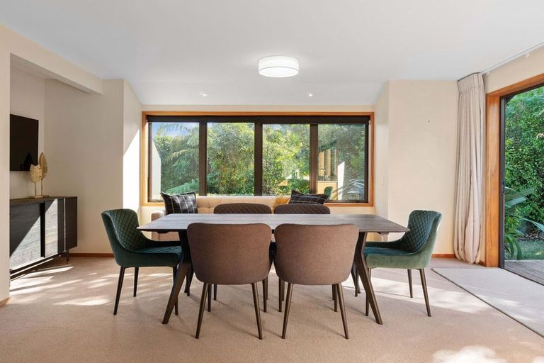 Photo of property in 8 Whakamoenga Point, Acacia Bay, Taupo, 3385