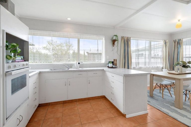 Photo of property in 4 Fairbrother Street, Carterton, 5713