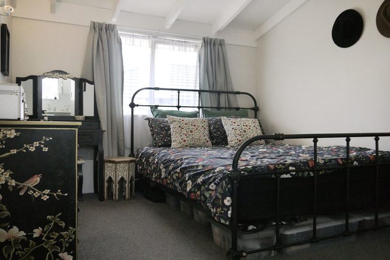 Photo of property in 24/125 Queens Drive, Lyall Bay, Wellington, 6022