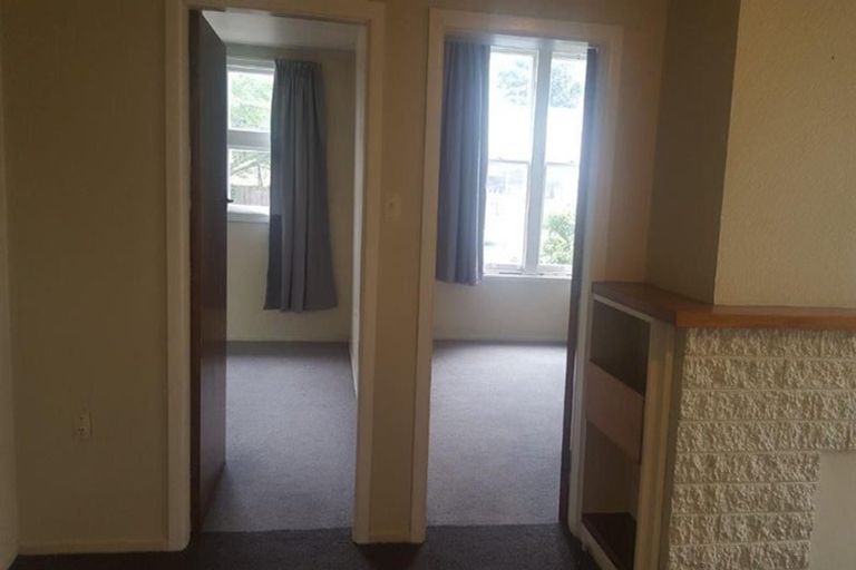 Photo of property in 180 Geraldine Street, Edgeware, Christchurch, 8013