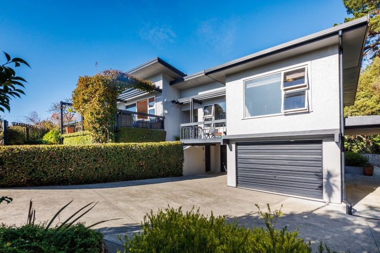 Photo of property in 15 Mountain View Road, Fitzherbert, Palmerston North, 4410