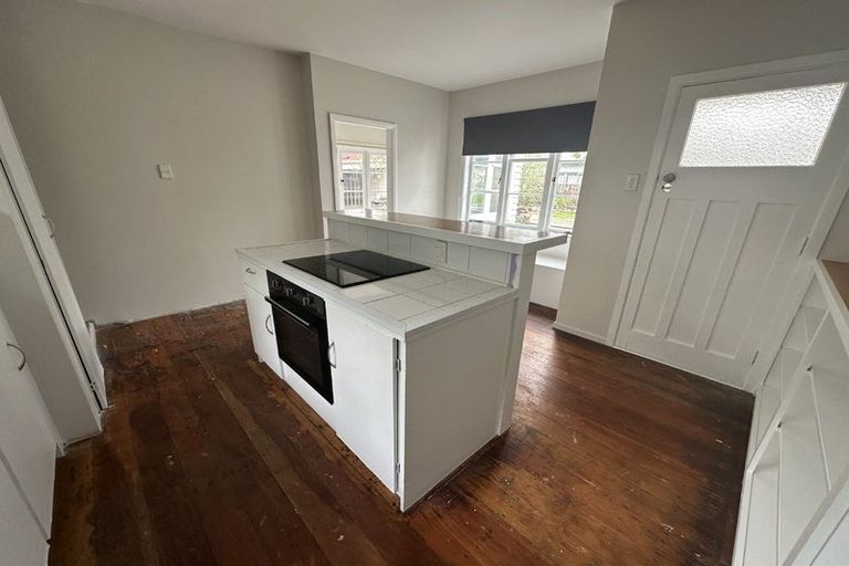 Photo of property in 9 Liverpool Street, Levin, 5510