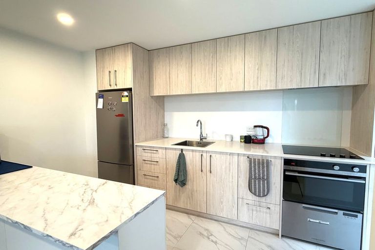 Photo of property in 12/170 Don Buck Road, Massey, Auckland, 0614