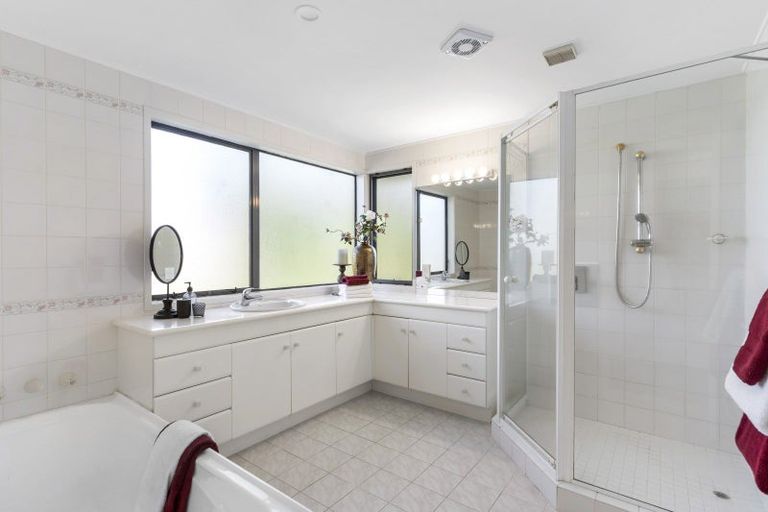 Photo of property in 23 Gillard Place, Eastern Beach, Auckland, 2012