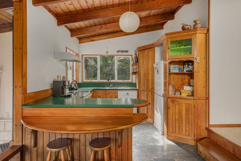 Photo of property in 5b Pohutukawa Grove, Whitianga, 3510