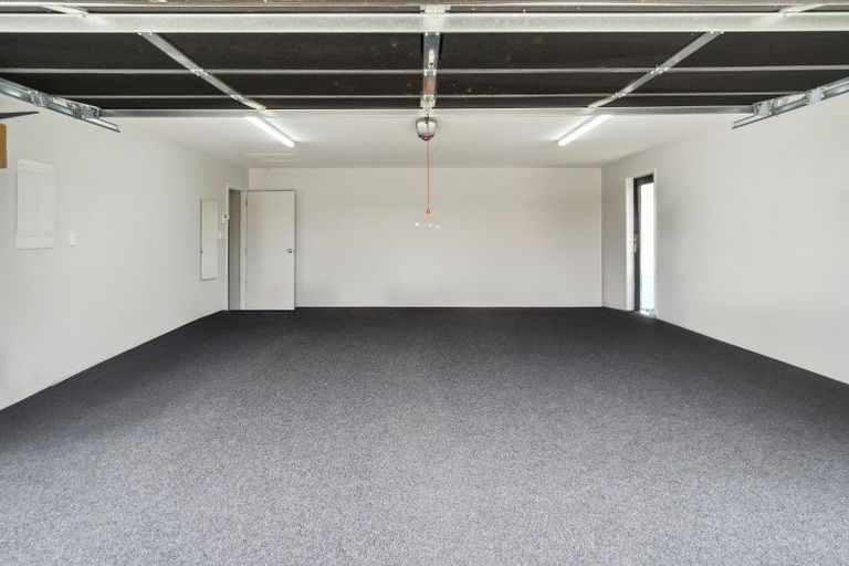 Photo of property in 16 Mylindas Road, Whakatiwai, Miranda, 2473