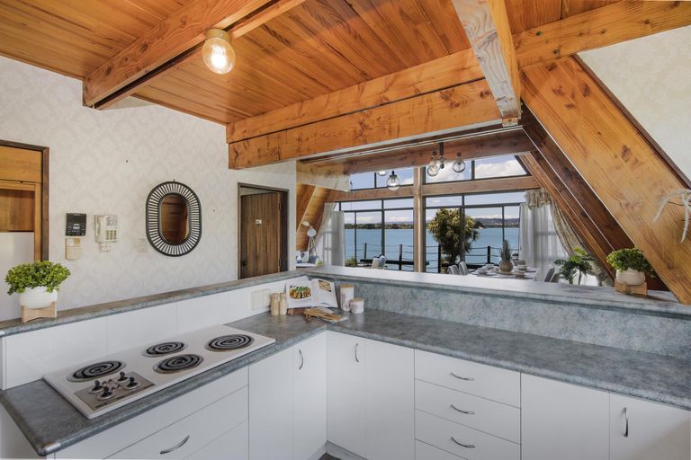 Photo of property in 54 Carnoustie Drive, Wattle Downs, Auckland, 2103