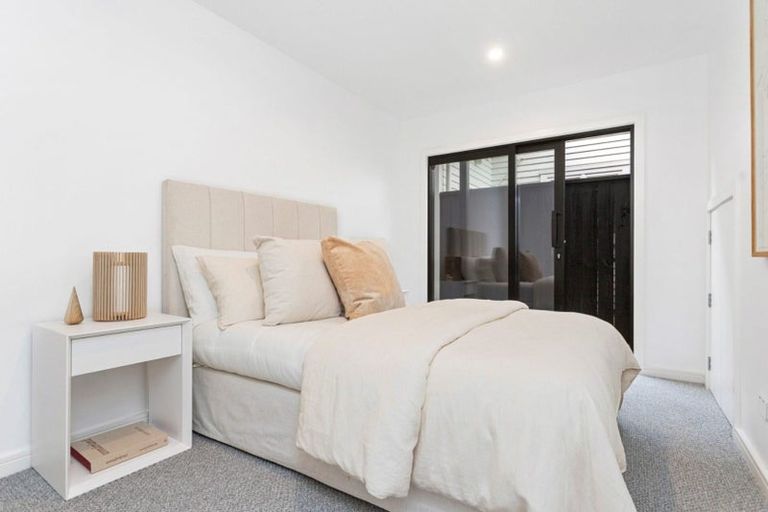 Photo of property in 1b Creamer Avenue, Belmont, Auckland, 0622