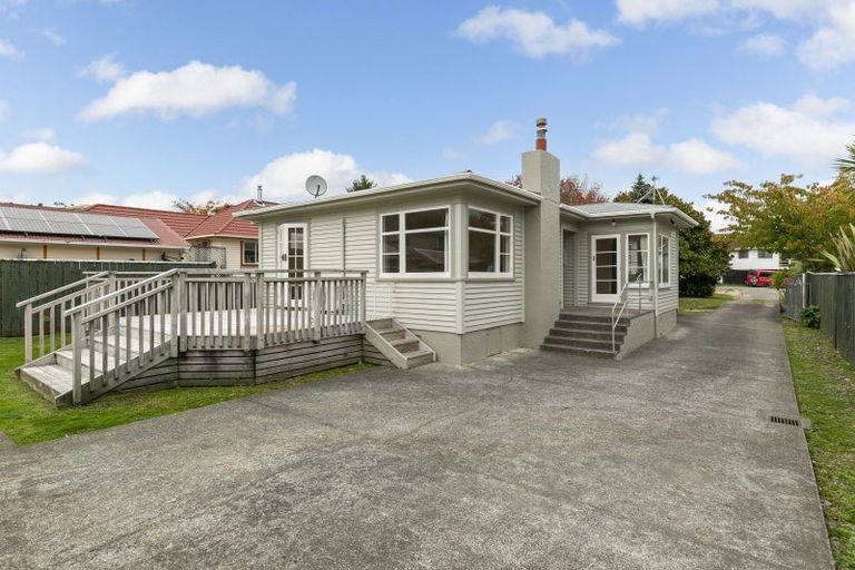 Photo of property in 29 Collins Avenue, Tawa, Wellington, 5028