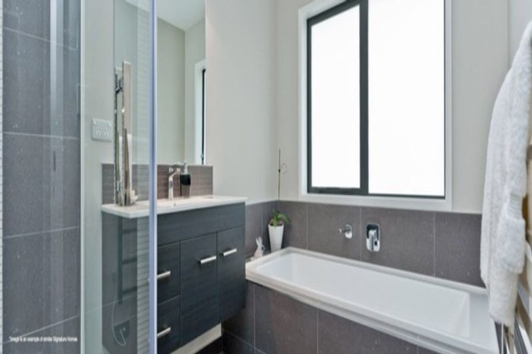 Photo of property in 5 Treloar Crescent, Hobsonville, Auckland, 0616