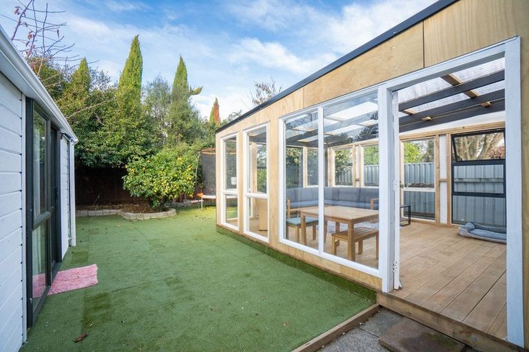 Photo of property in 11 Franklin Avenue, Hokowhitu, Palmerston North, 4410