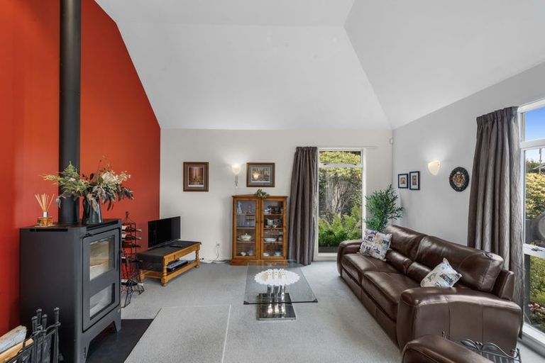 Photo of property in 33 Glenburn Place, Avonhead, Christchurch, 8042