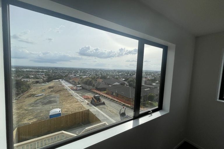 Photo of property in 9a Crestview Rise, Papakura, 2110