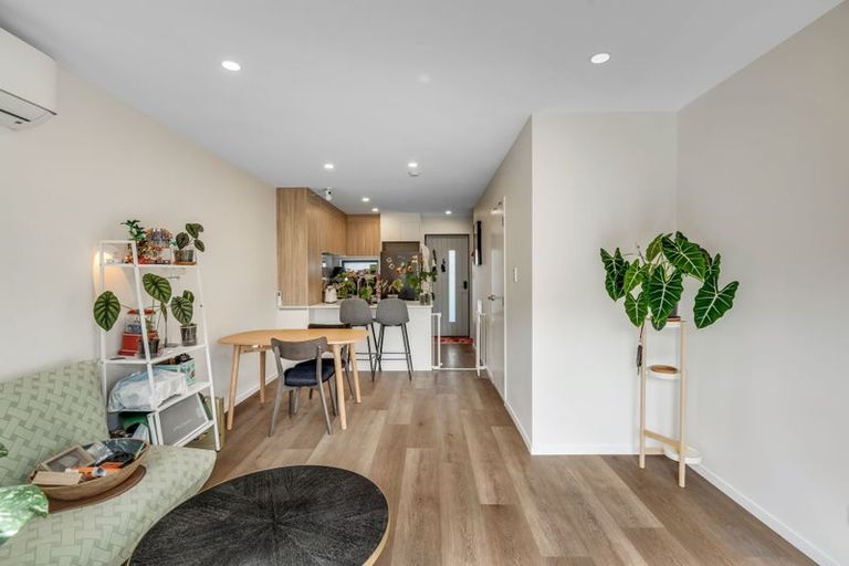 Photo of property in 16 Selo Street, Glen Eden, Auckland, 0602