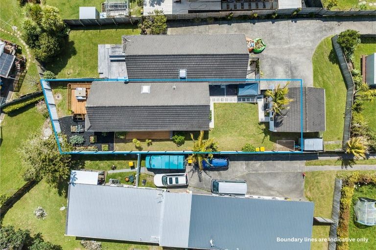 Photo of property in 2/120a Birkdale Road, Birkdale, Auckland, 0626