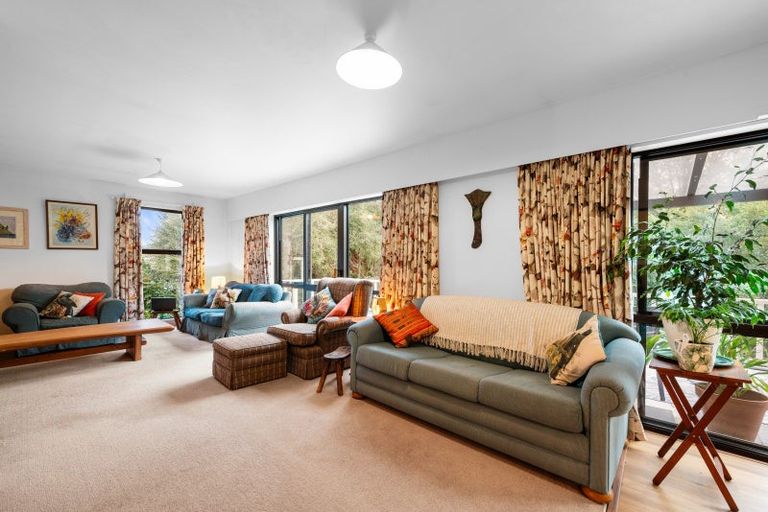 Photo of property in 34 Milton Terrace, Picton, 7220