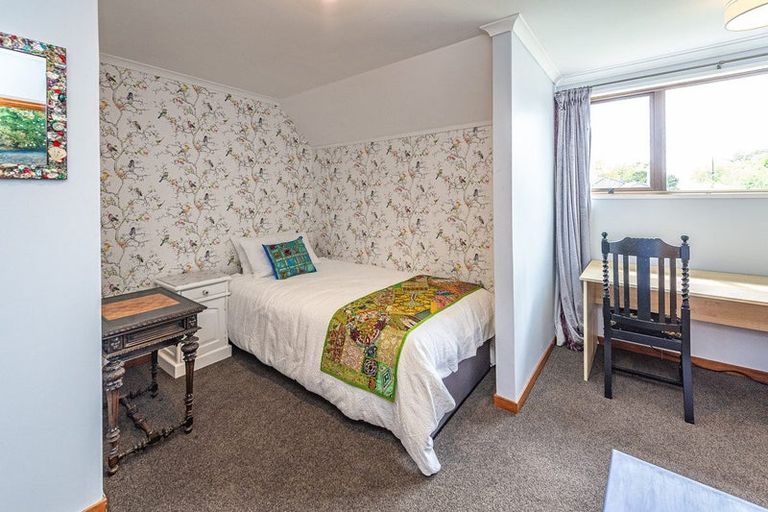 Photo of property in 1 Iwiroa Terrace, Durie Hill, Whanganui, 4500