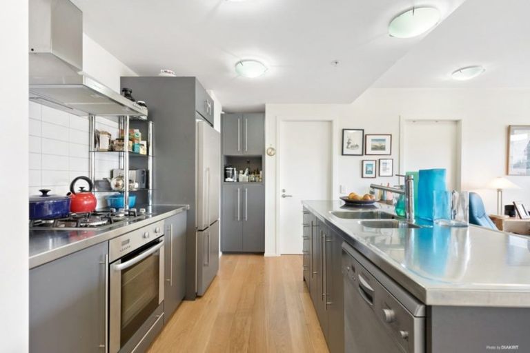 Photo of property in Sol Apartments, 13/37 Jessie Street, Te Aro, Wellington, 6011