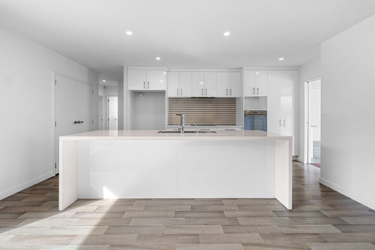 Photo of property in 2 Cupples Street, Papamoa Beach, Papamoa, 3118