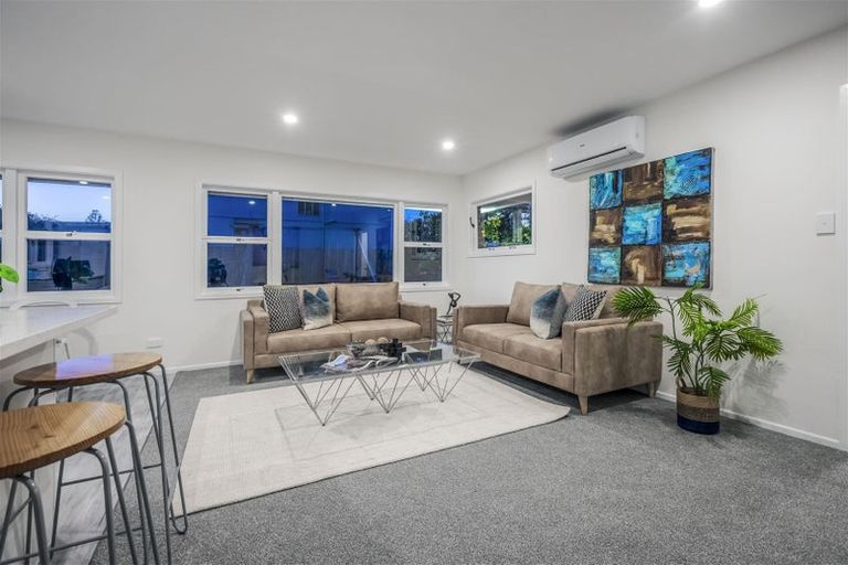 Photo of property in 47 Grande Vue Road, Hillpark, Auckland, 2102