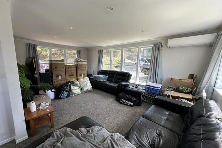 Photo of property in 7 Cheshire Street, Cannons Creek, Porirua, 5024