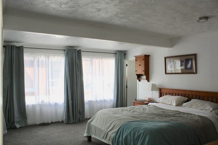 Photo of property in 65 Hebron Road, Waiake, Auckland, 0630