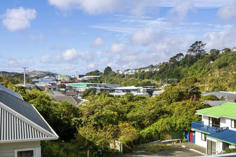 Photo of property in 37d Hindmarsh Street, Johnsonville, Wellington, 6037