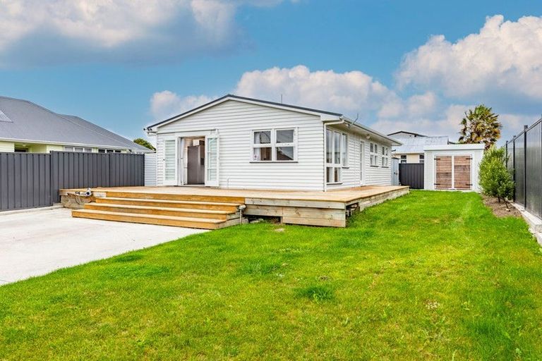 Photo of property in 32 Seddon Crescent, Marewa, Napier, 4110