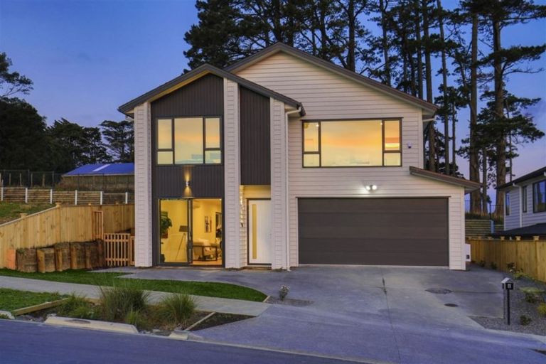 Photo of property in 6 Barrique Road, Kumeu, 0810