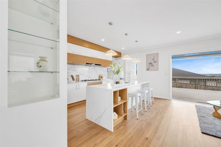 Photo of property in 7 Drover Close, Flat Bush, Auckland, 2019