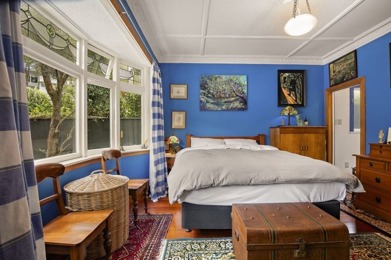 Photo of property in 92 Townsend Road, Miramar, Wellington, 6022