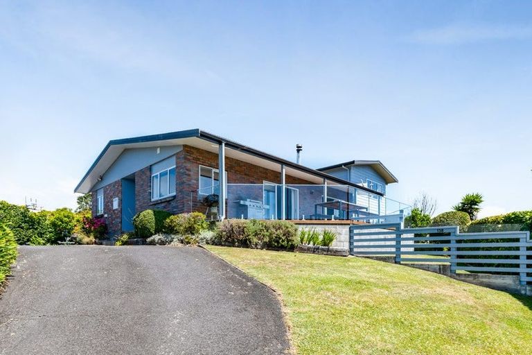 Photo of property in 138 Govett Avenue, Frankleigh Park, New Plymouth, 4310