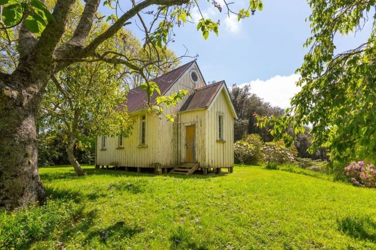 Photo of property in 157 Tikorangi Road East, Tikorangi, Waitara, 4383