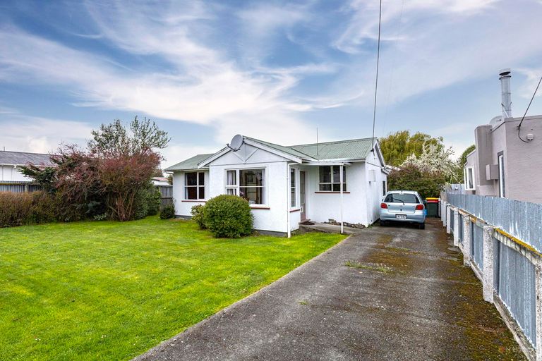 Photo of property in 28 Augustine Street, Waimate, 7924
