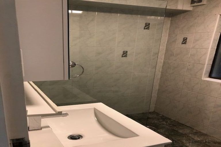 Photo of property in Recreation Reserve, 3/273 Grounsell Crescent, Belmont, Lower Hutt, 5010