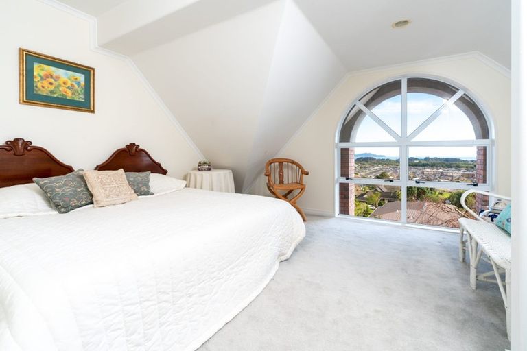 Photo of property in 105 Winara Avenue, Waikanae, 5036