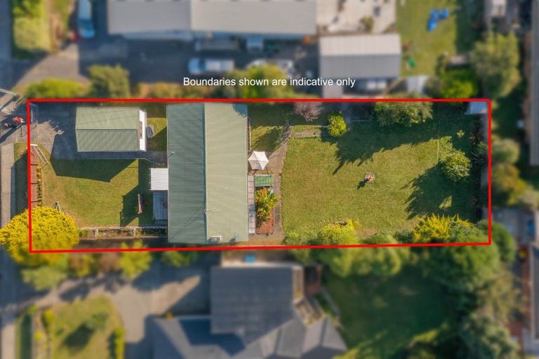 Photo of property in 6 Kaitawa Crescent, Paraparaumu, 5032