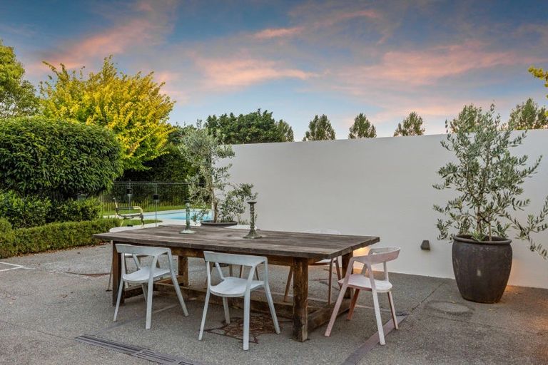 Photo of property in 340 Lawn Road, Clive, Hastings, 4180