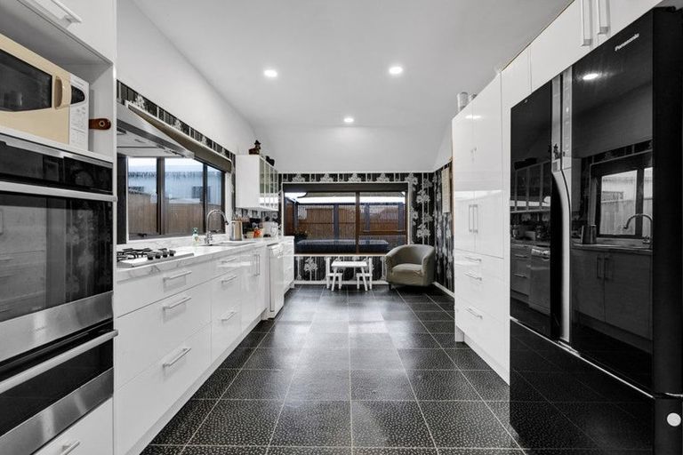 Photo of property in 5 Antonia Place, Bell Block, New Plymouth, 4312