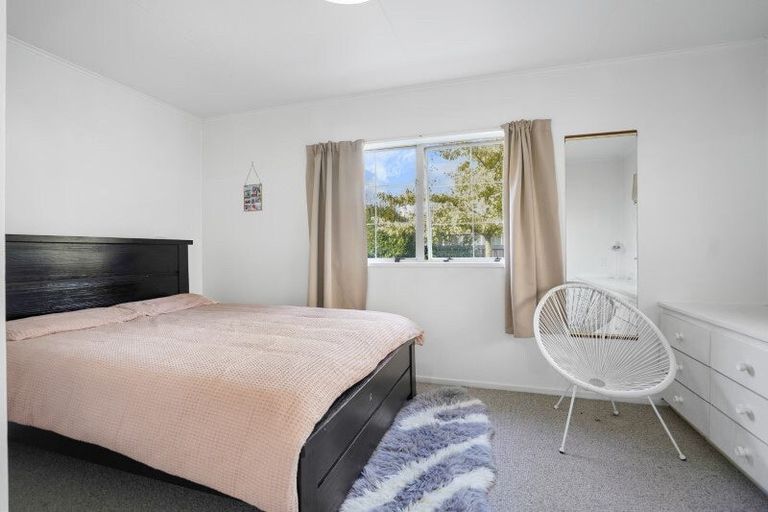 Photo of property in 1 Camellia Place, Hamilton Lake, Hamilton, 3204