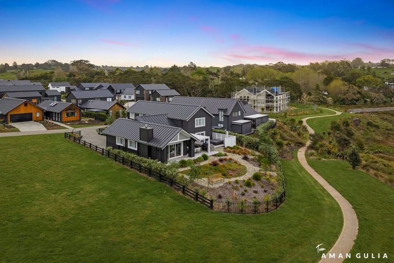 Photo of property in 6 Heda Loop, Whitford, 2571