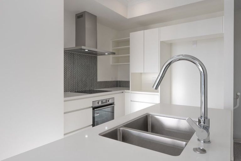 Photo of property in 17/1 Scott Road, Hobsonville, Auckland, 0616