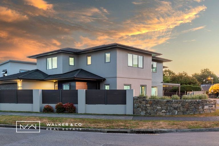 Photo of property in 15 Brentwood Street, Trentham, Upper Hutt, 5018