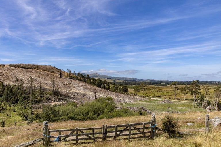 Photo of property in 98 Lewis Road, View Hill, Oxford, 7495