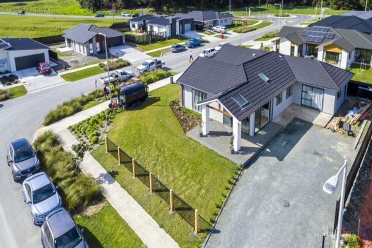 Photo of property in 7 Hopkirk Avenue, Wallaceville, Upper Hutt, 5018