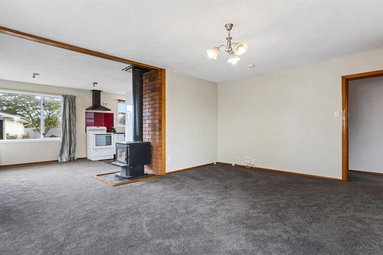 Photo of property in 23 Dunstan Crescent, Hornby, Christchurch, 8042