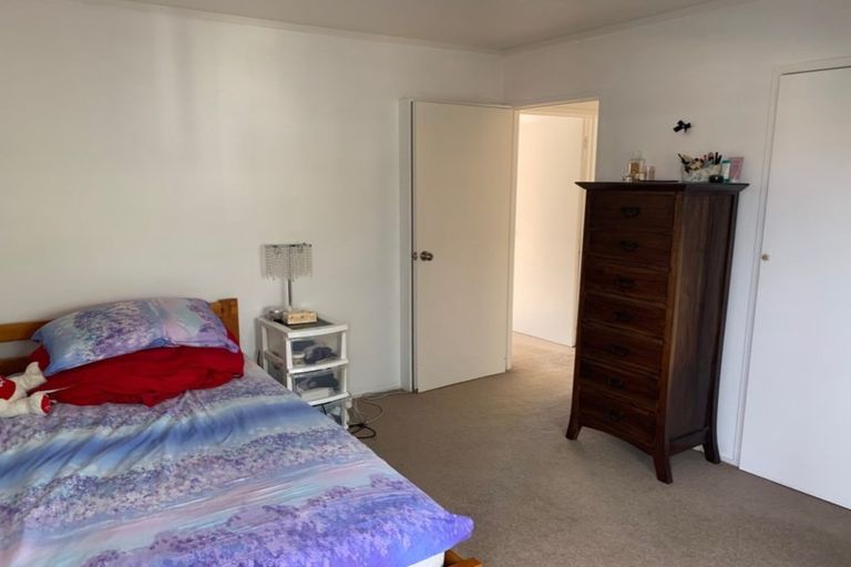 Photo of property in 1/37 Eversleigh Road, Belmont, Auckland, 0622