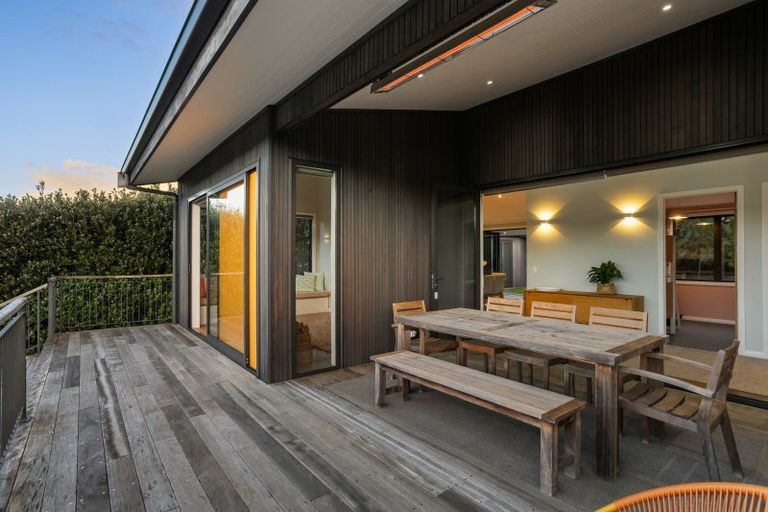 Photo of property in 200 Onemana Drive, Onemana, Whangamata, 3691